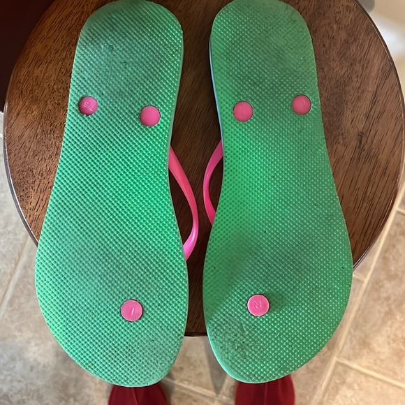 Ladies Lilly Pulitzer size 7-8 flips flops - Picture 3 of 5